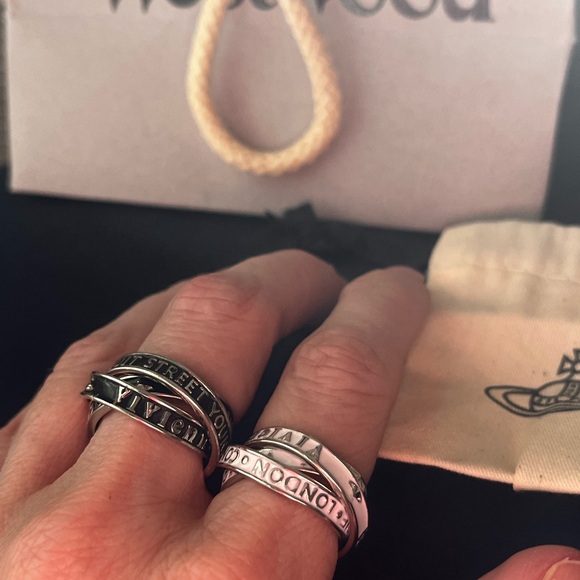 Vivienne Westwood White and pink Enamel Percy Triple London Ring - Picture 8 of 8